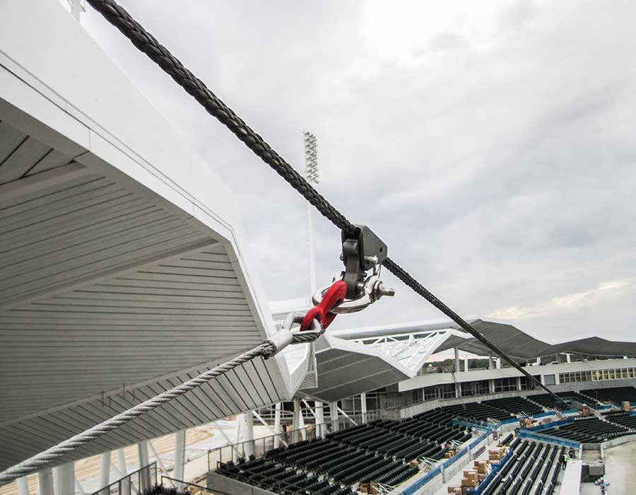 Arena rigging system using Samson Rope for camera stabilization