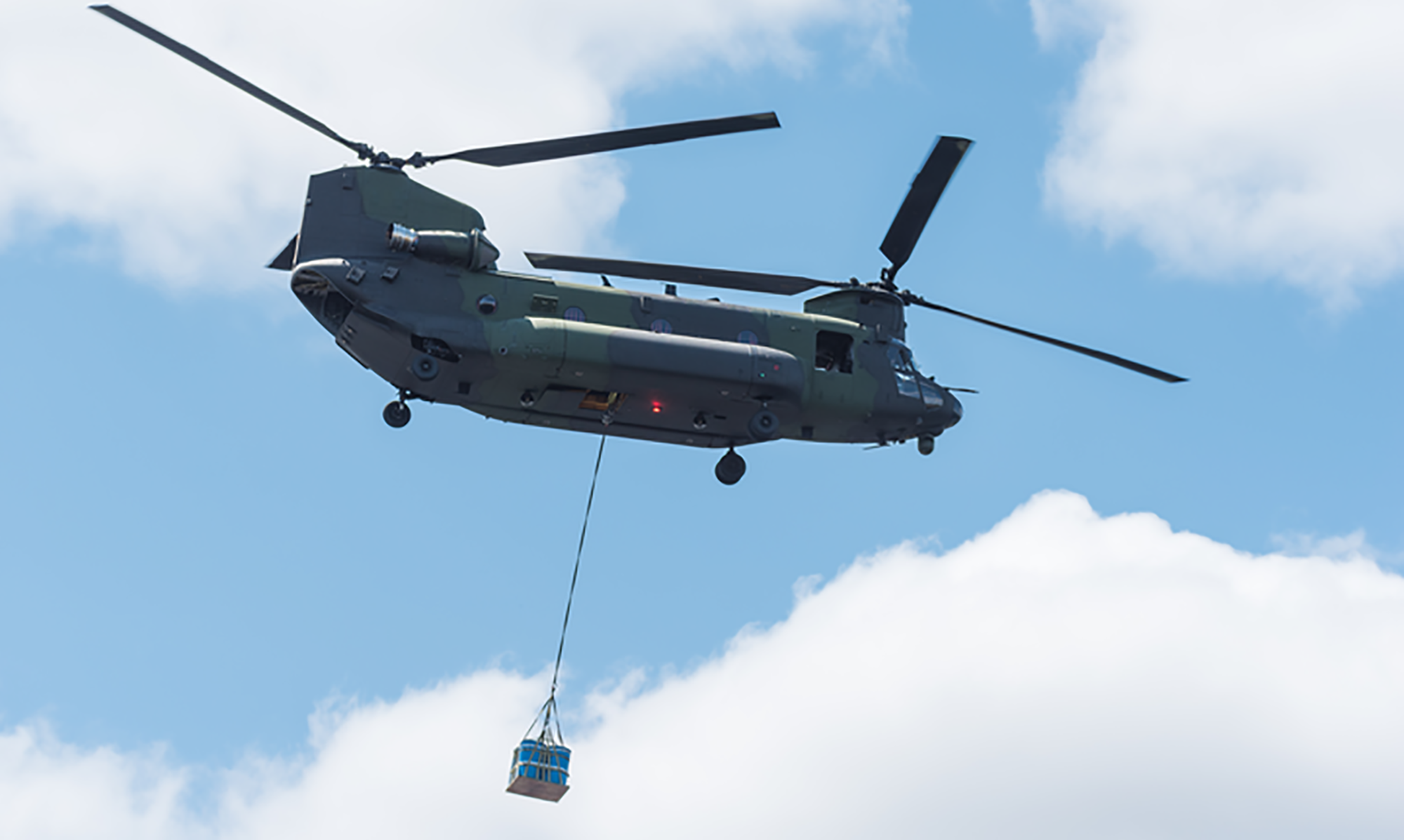 Military helicopter deploying a synthetic fast rope from Samson Rope for air operations